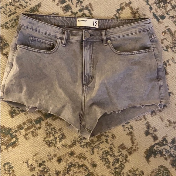 Garage Size 13 Jean Shorts EUC